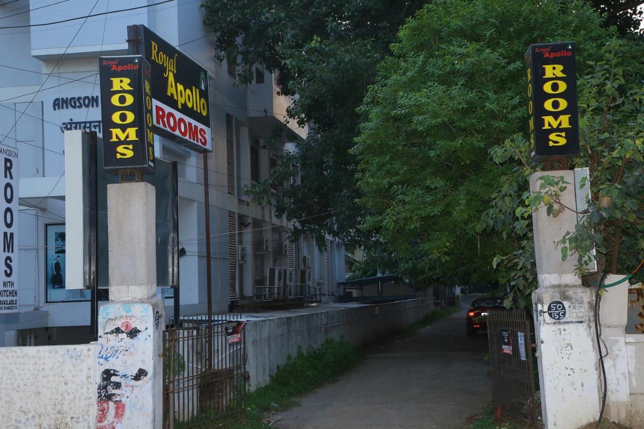 Hotel Royal Apollo à Chennai Extérieur photo